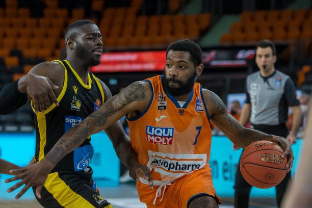 球技和在场 球技和在场